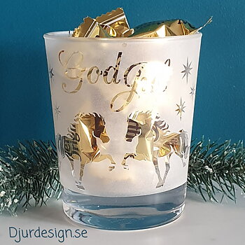 Ny God jul graverad ljuslykta / godisskål  Islandshäst samt stjärnor med en snygg tjock glas kant ner till. Höjd 10 cm rak med tjock botten.