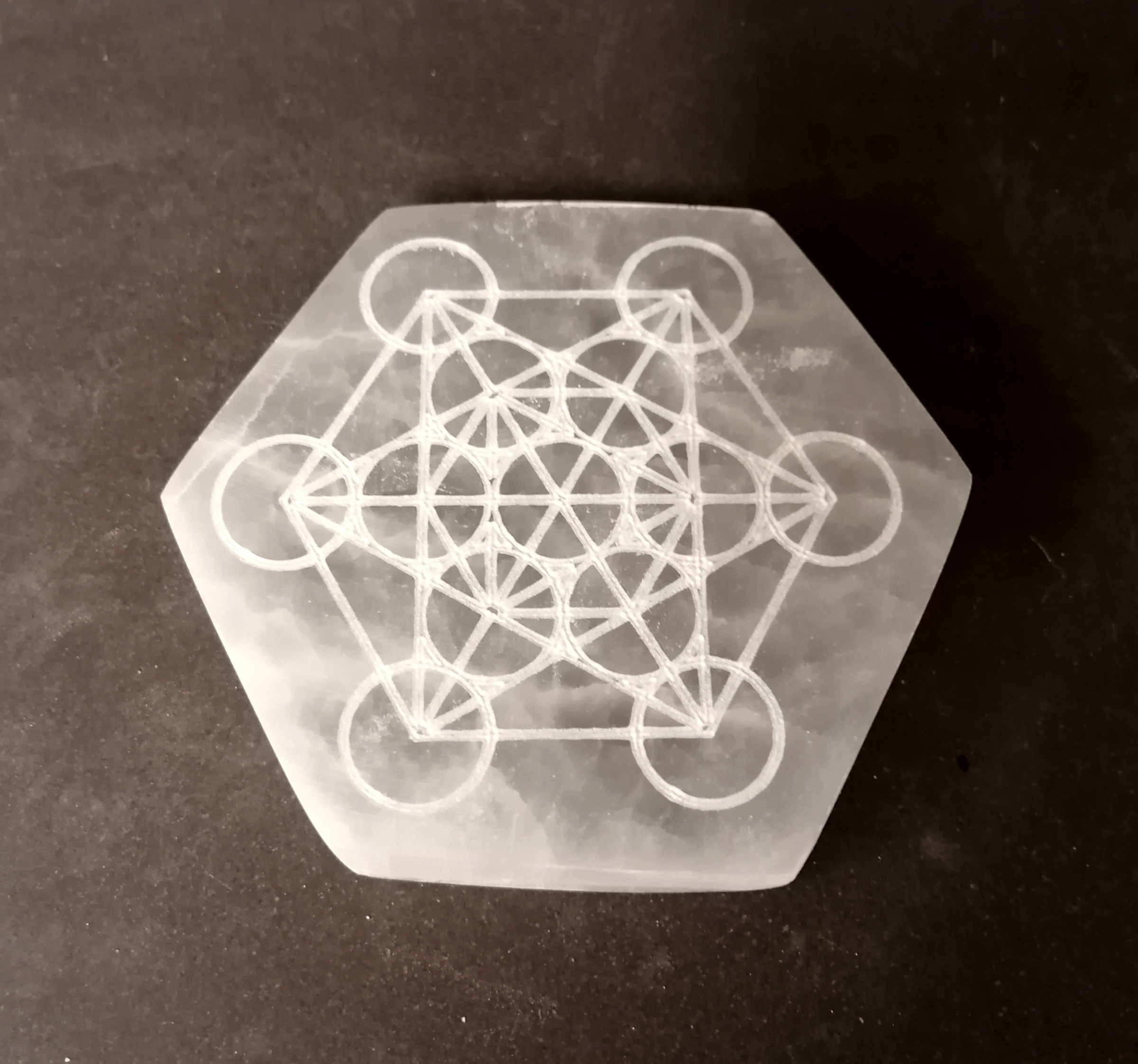 Hexagon formad Selenit platta med Metatron - 10cm - 2