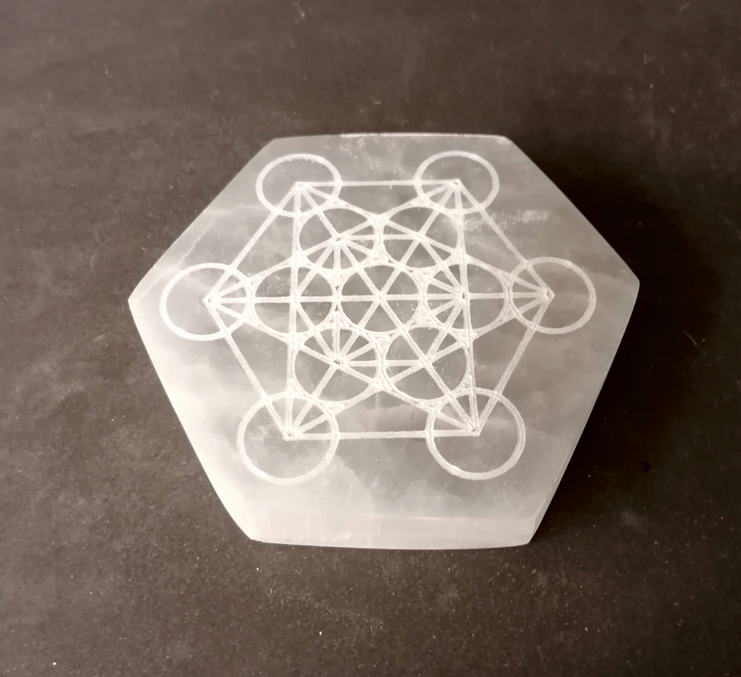 Hexagon formad Selenit platta med Metatron - 10cm