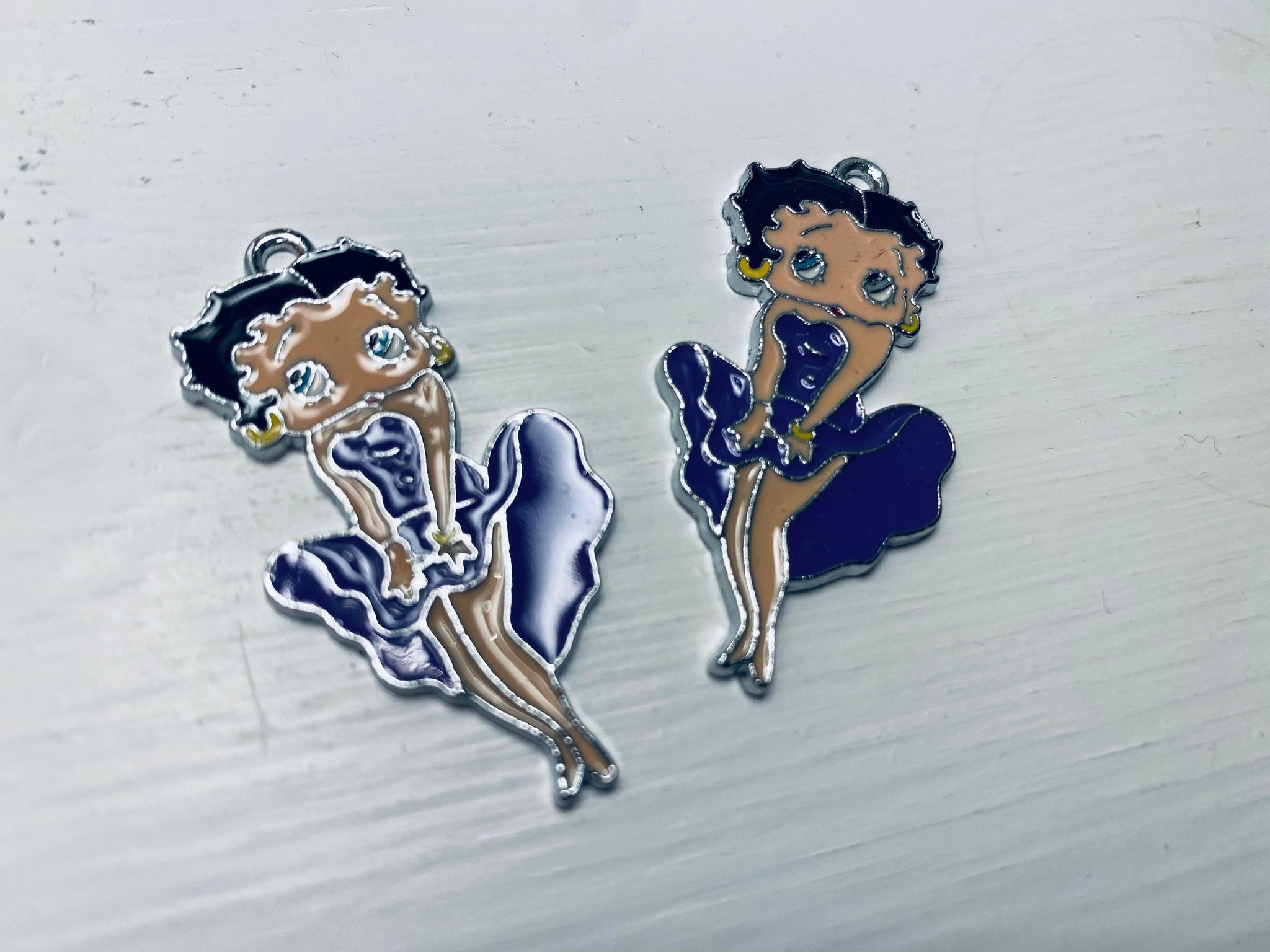 Berlock - Emaljerad Betty Boop, Lila