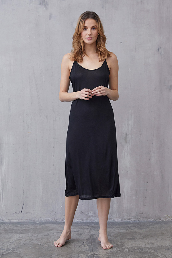 Isay - Nugga Long Underdress Black