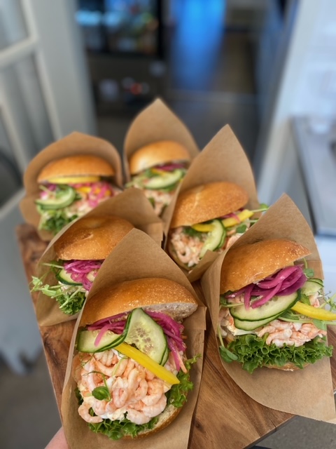 RÄKSMÖRGÅS PÅ BAGELS