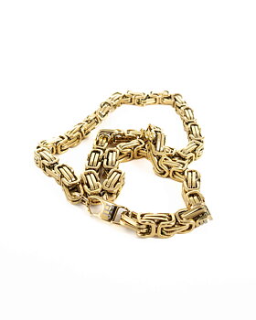 Osaka Gold Necklace
