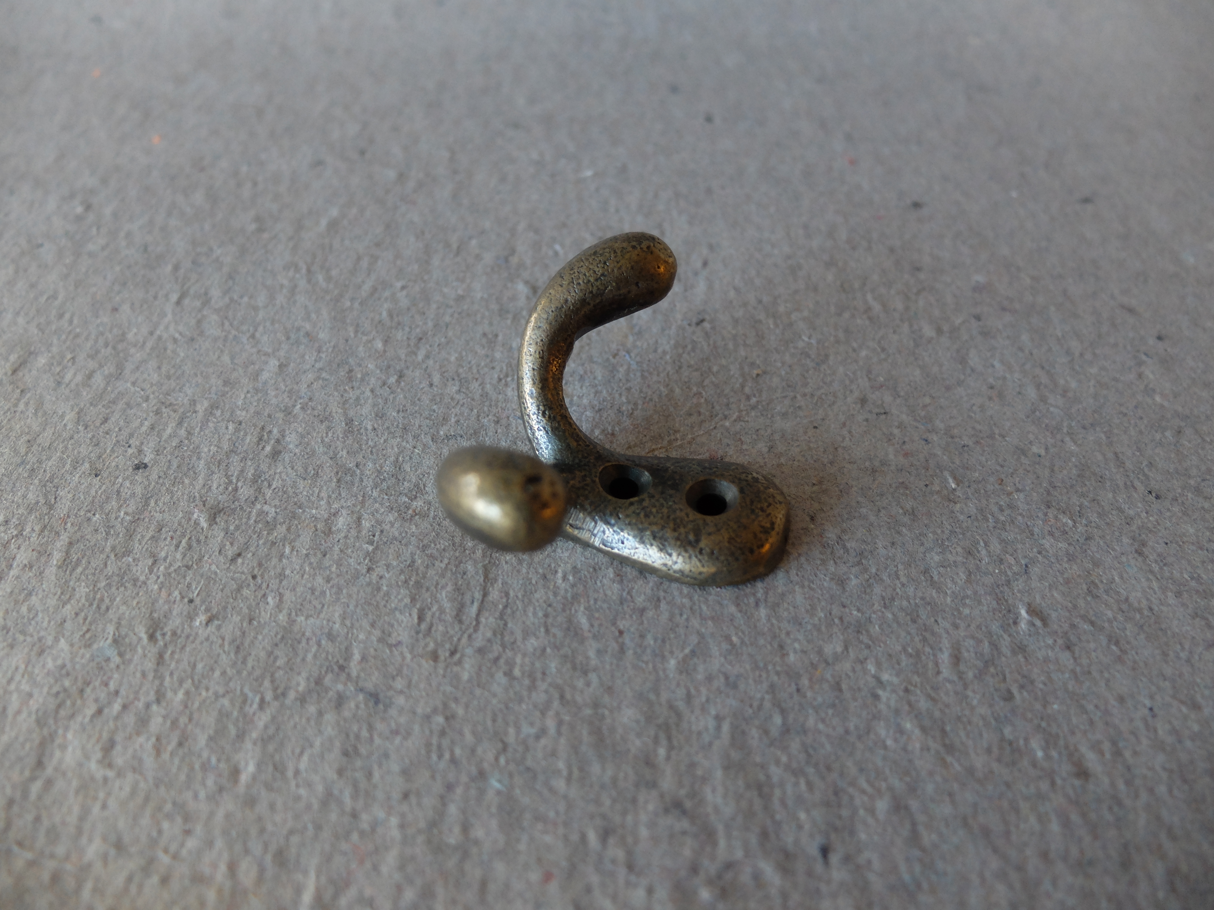 Vägg-krok/Dubbel   - 2