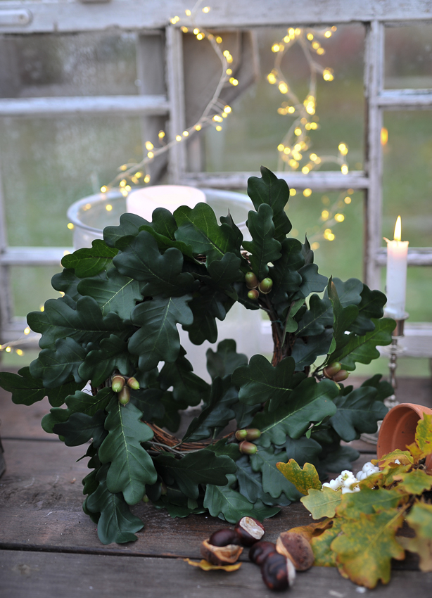 Wreath with oak leaves and acorns - Ø 35 cm - 2
