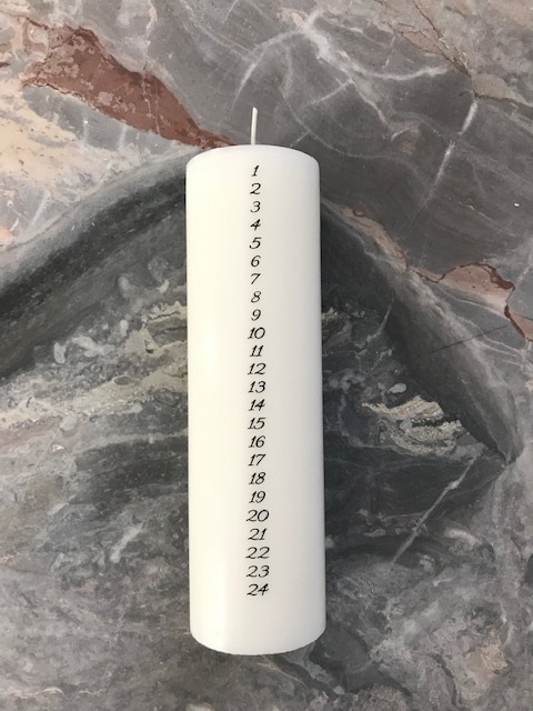 Date candle - Calendar candle - Number candle 1-24 - Advent candle - 20 cm White/Black - 4