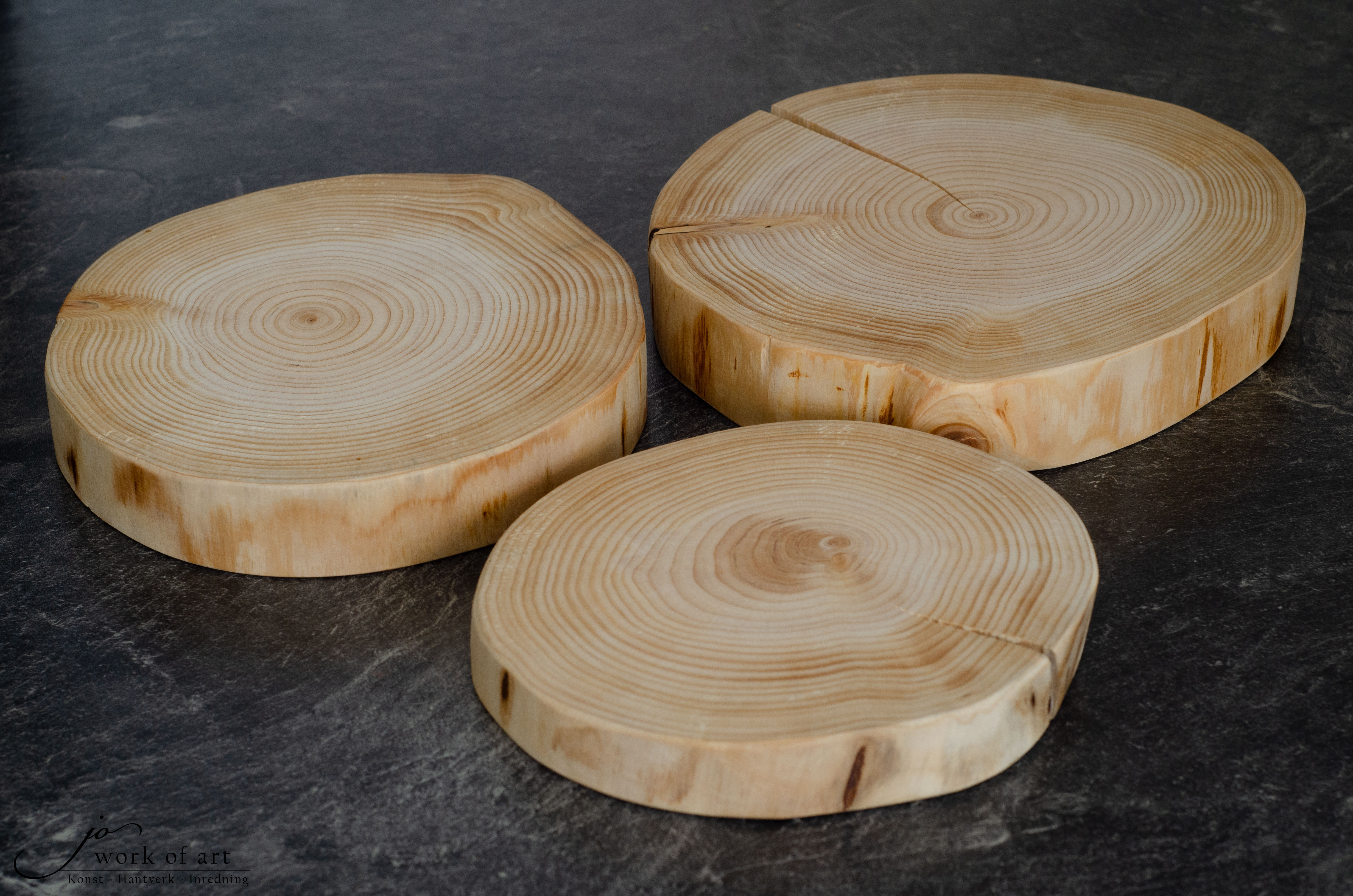 Grytunderlägg / bordsdekoration av cypressträ, 3-pack