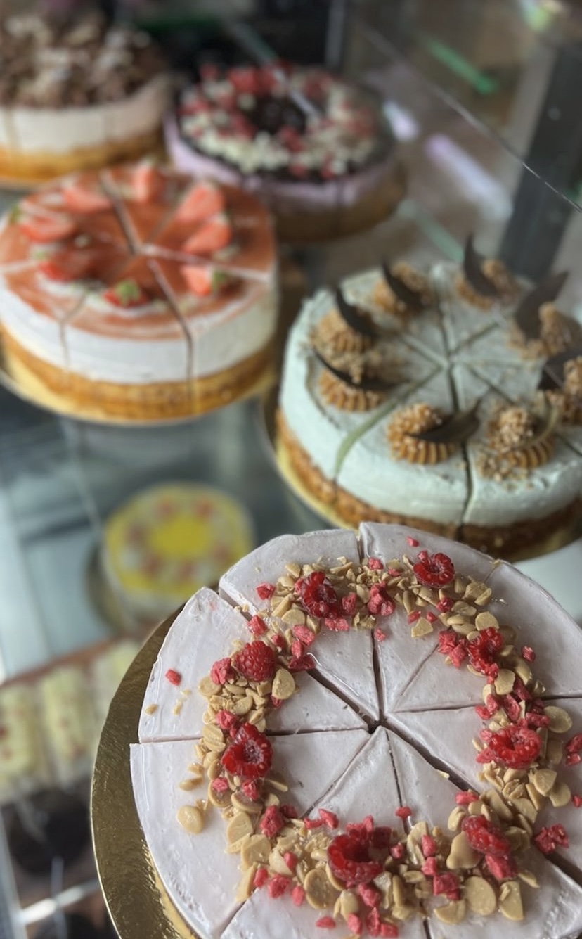 CHEESECAKE HEL (10 BITAR) TÅRTA - 2