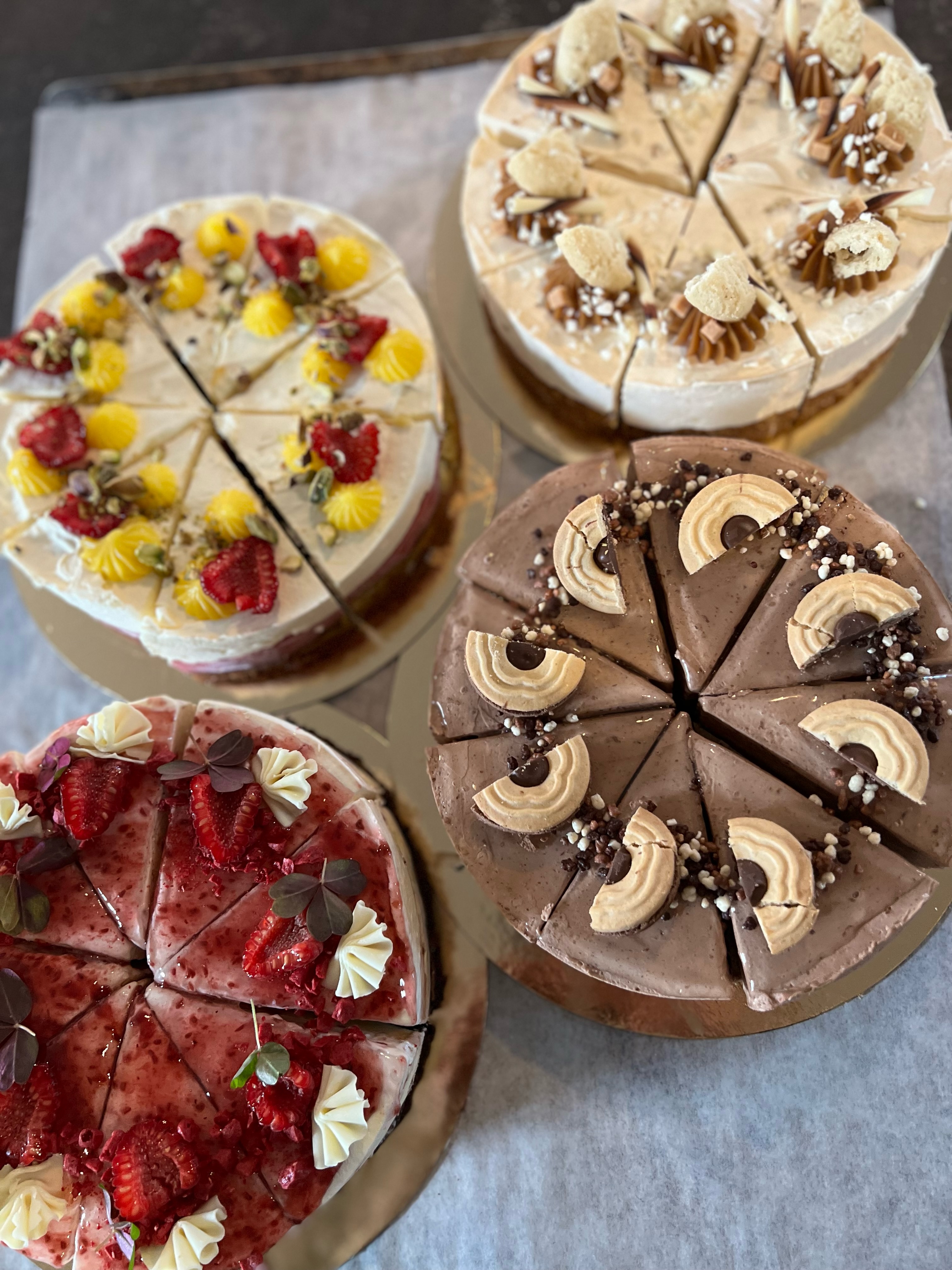 CHEESECAKE HEL (10 BITAR) TÅRTA