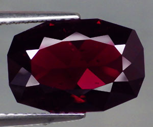 Piedra preciosa granate piropo natural en forma de cojín de lujo grande de 4,46 ct