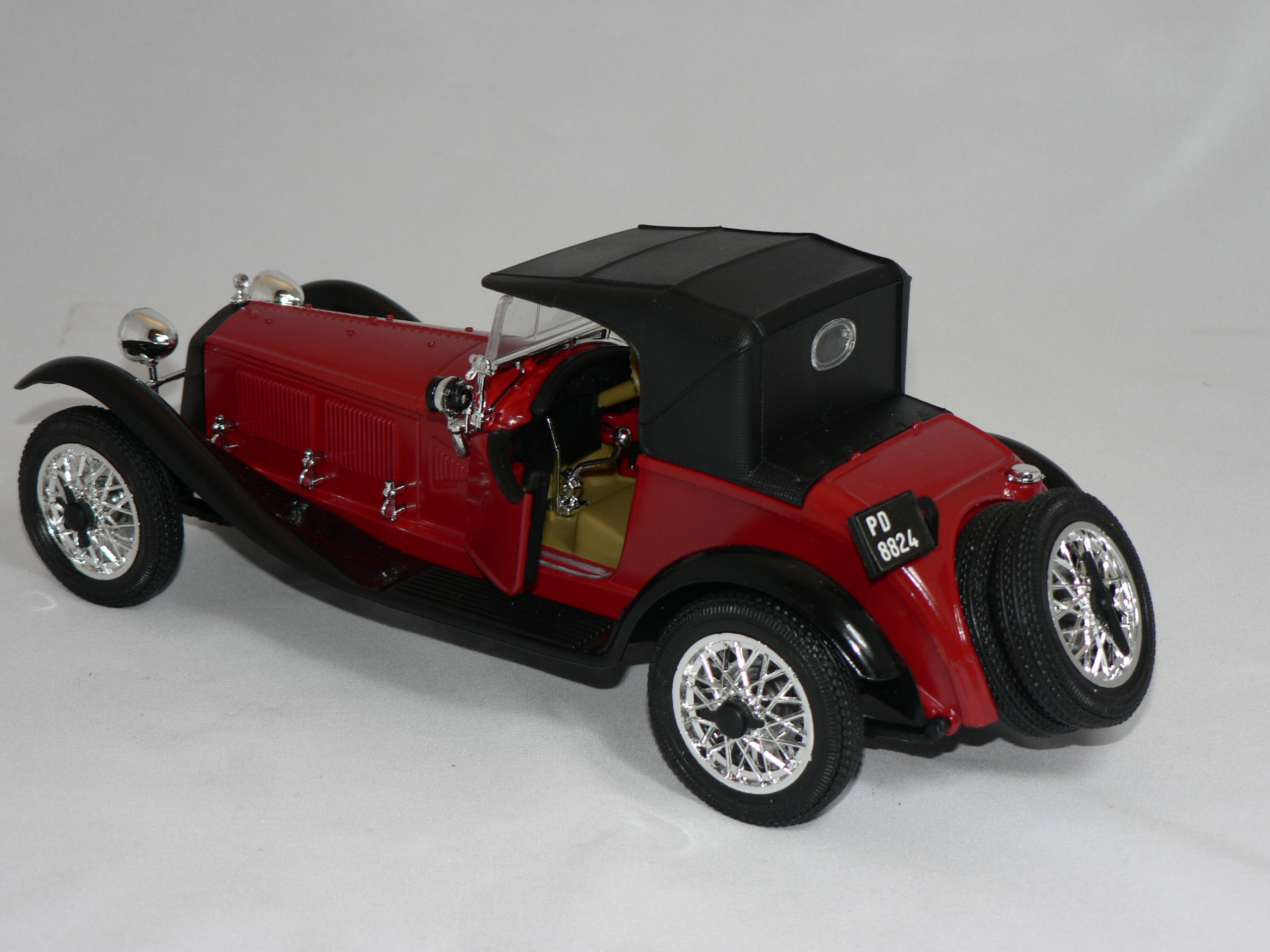 Alfa Romeo  Alfetta  1750 6c - 4