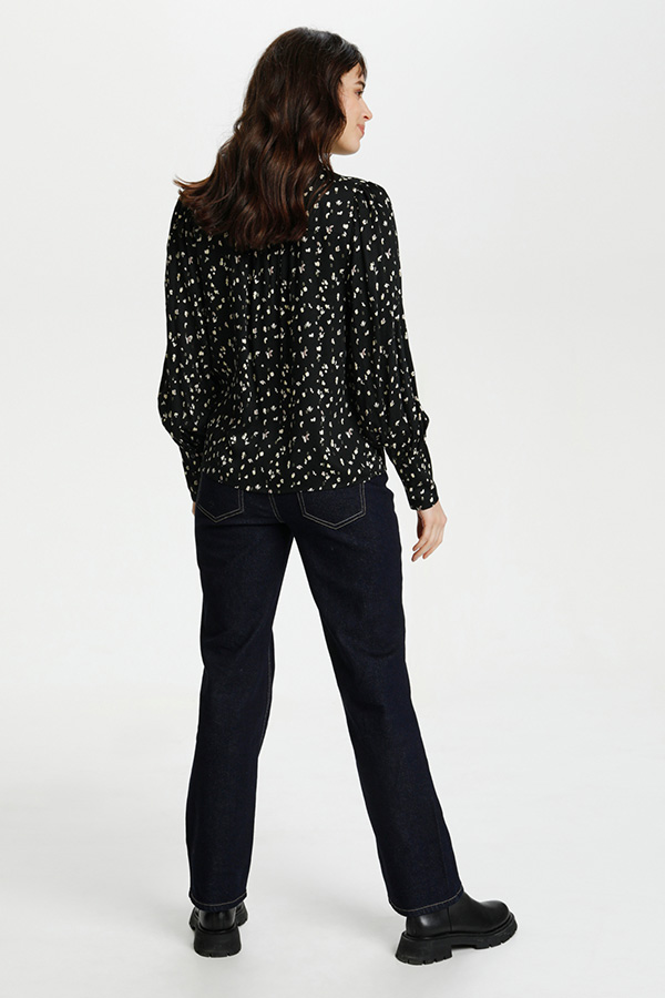 Culture - Huda Shirt Black - 6
