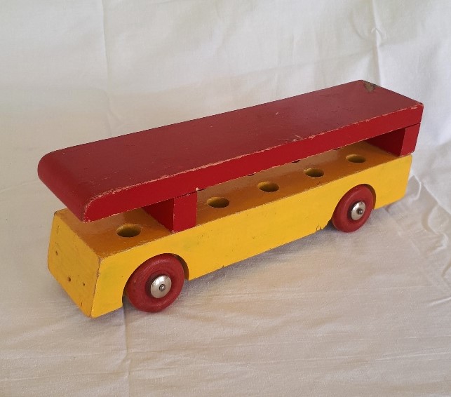 Röd-gul buss
