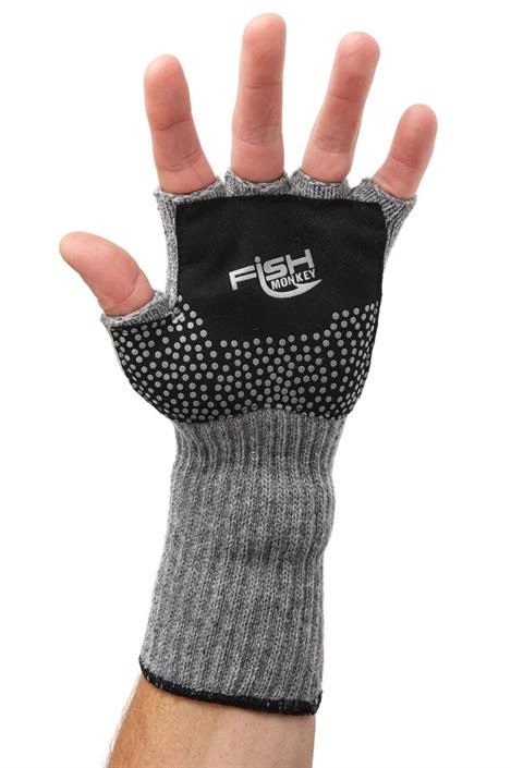 Fingerlösa fiskevantar i ull designade av Niklaus Bauer. Riktigt varma och långa i handleden för bästa värme