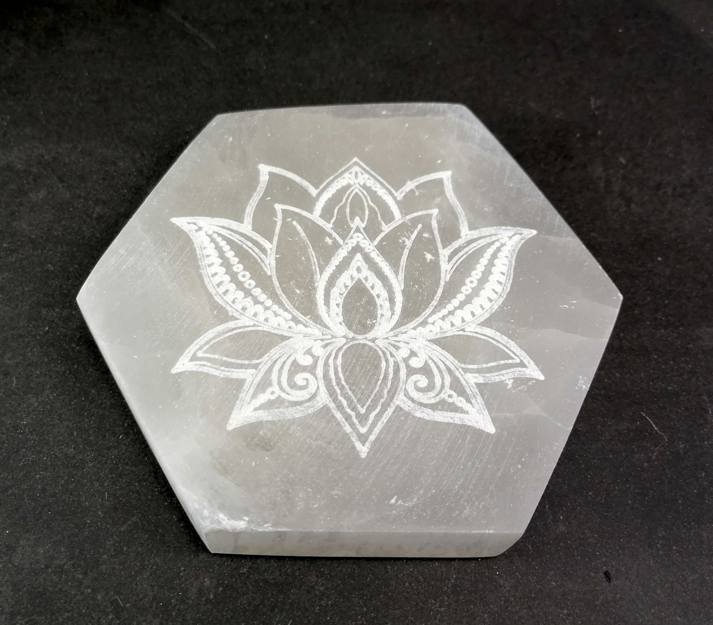 Selenit laddningsplatta med Lotus  - ca 10cm