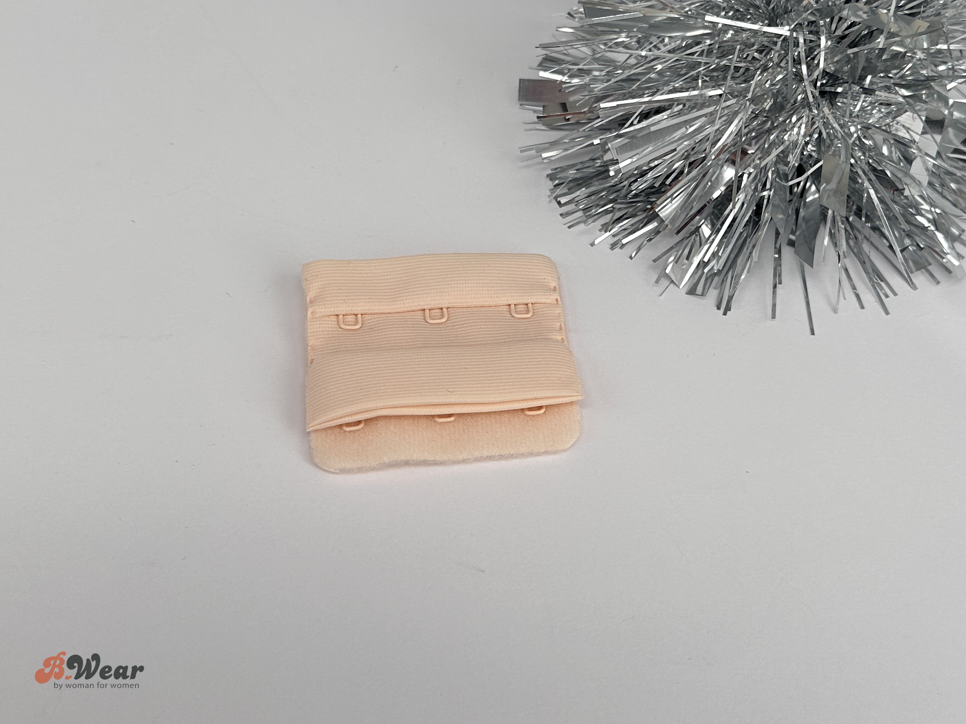 Hook & Eye 3x3 - Peach
