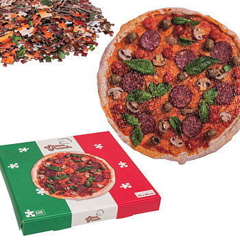 Pizzapussel kollage med pusselbitar, pizzakartong och lagt pussel