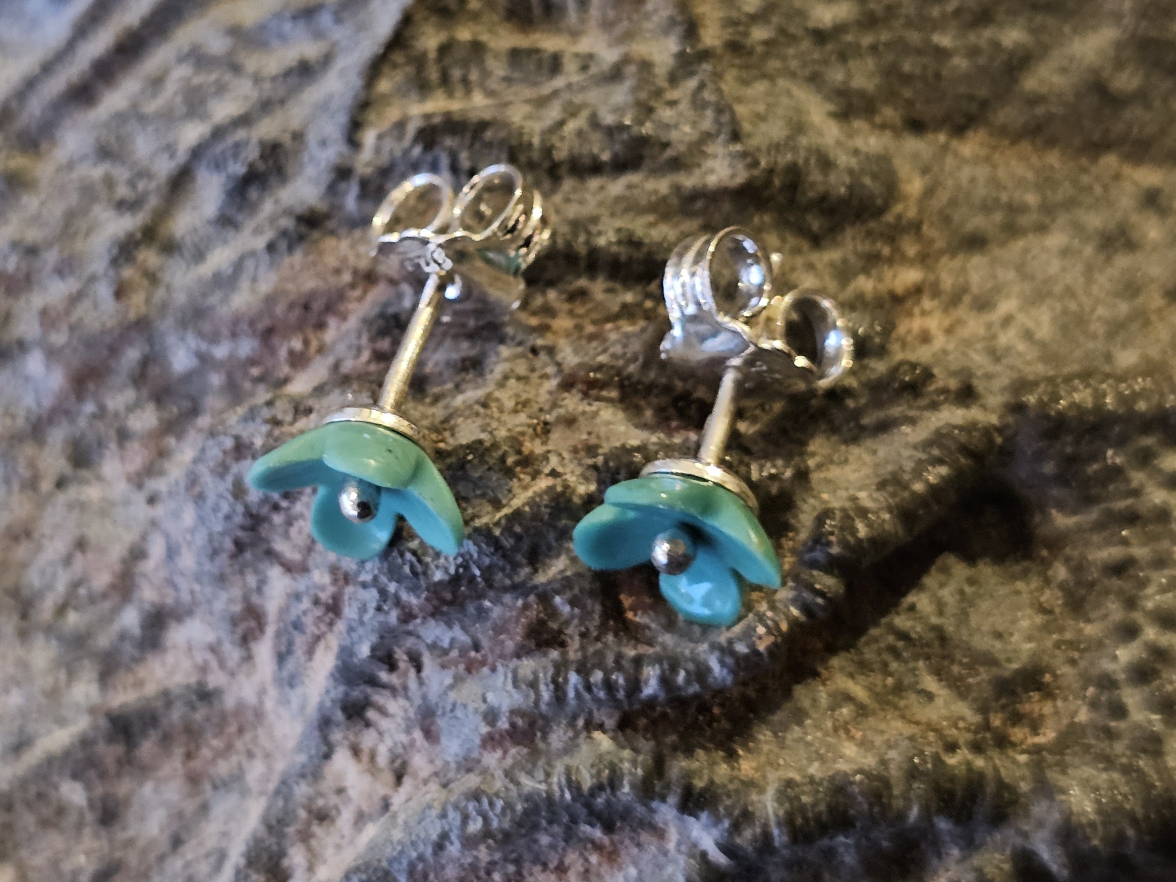 Turquoise sculpted flower approx. 6,3 x 7,3mm, ear stud 925-silver - 3