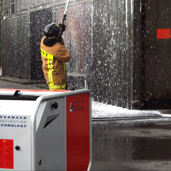 Slukkesystem kompakt, AFT - MPM05 COMPACT med 300  l vanntank, Kapasitet 40 bar / 55 liter - 2