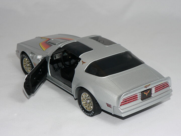 Pontiac Firebird  Trans AM 1977  1:18 Greenlight
