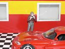 Figur Race Day  I  Figur II   1:18   ( Bil ingår Ej )  American Diorama