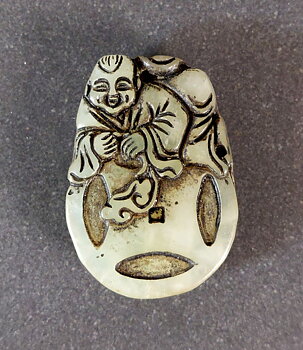 Lycko Buddha Talisman/Amulett med hål - Jade