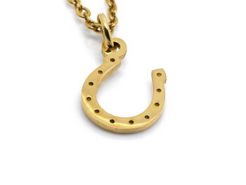 Guld Hästsko Halsband i Rostfritt Stål, Gyllene Lyckoamulett Hänge, Lycka och Tur Smycke