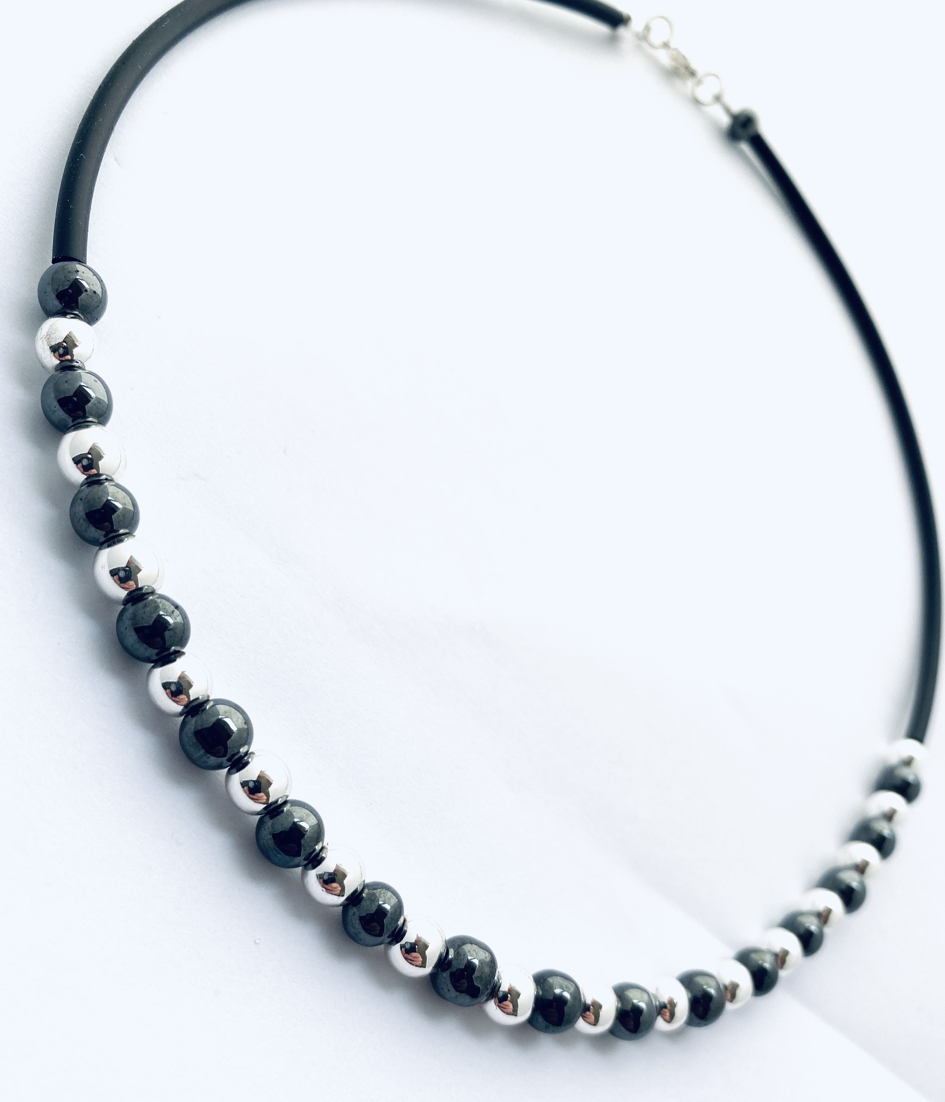 Halsband Spinoni Hematit & silver