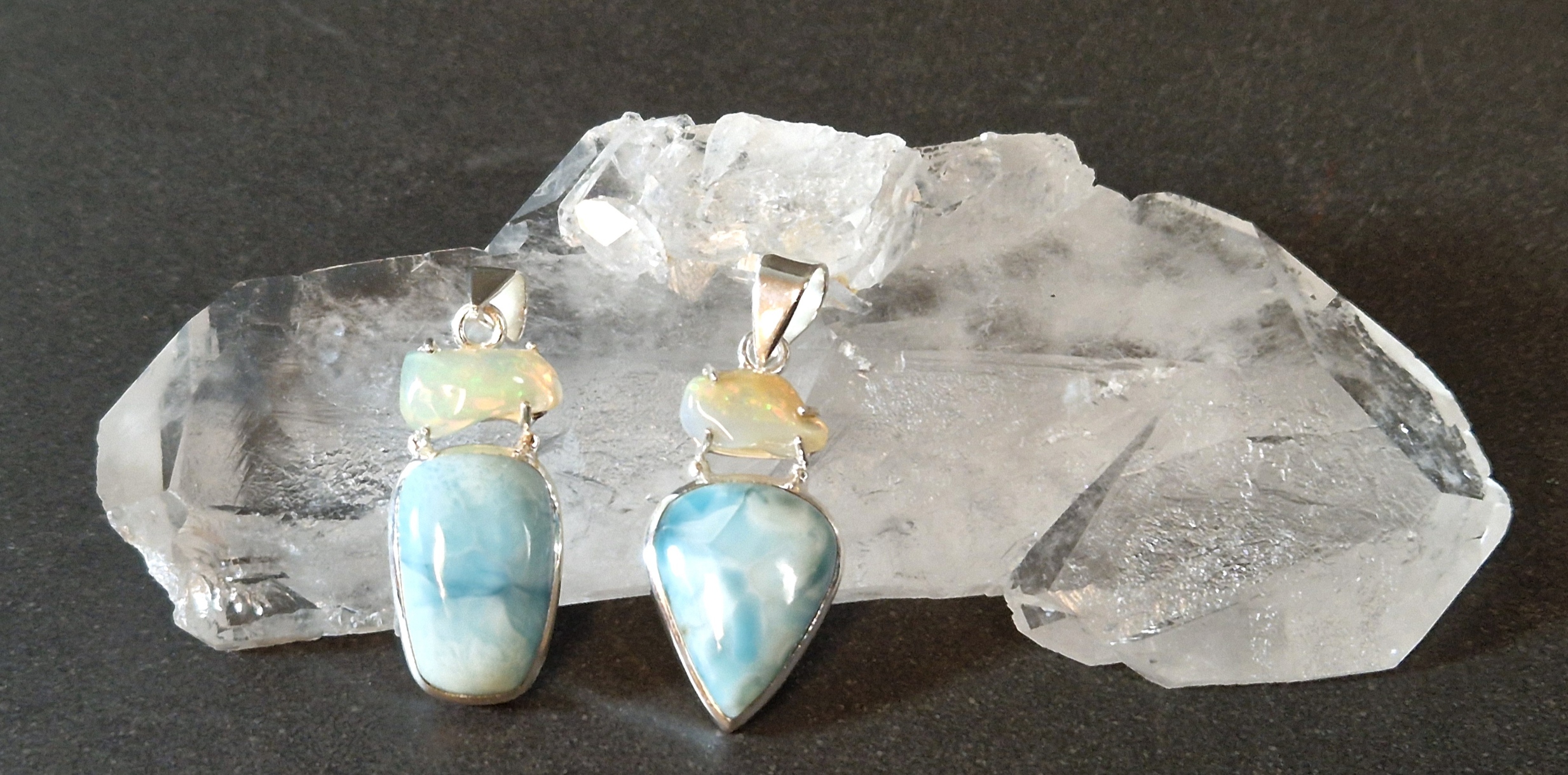 Silver hänge med Etiopisk Opal och Larimar