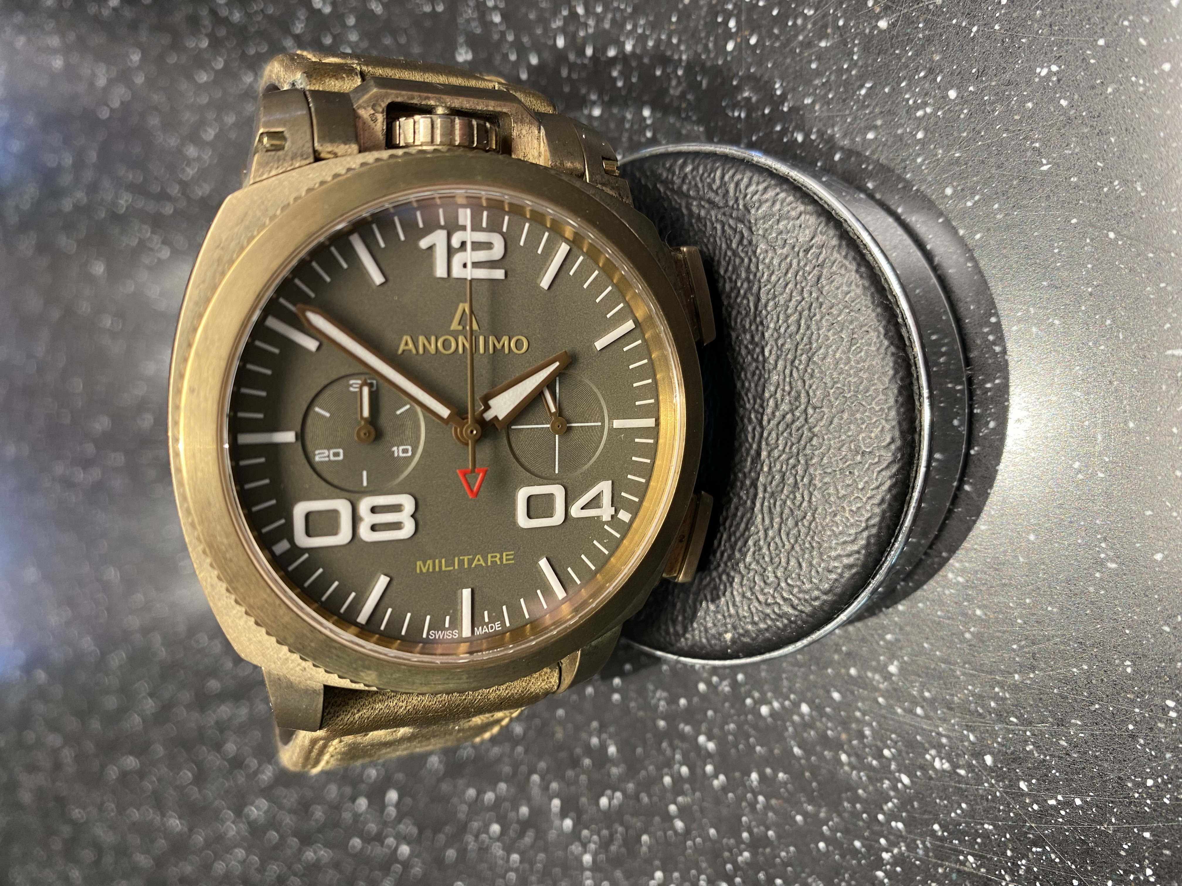 S LD 8 januari 2022 f r 19.900. Anonimo Militare Chrono Bronze