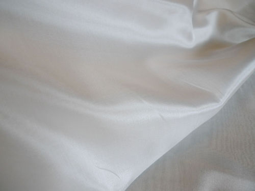 Sidenklädsel Vit, 140 cm bred