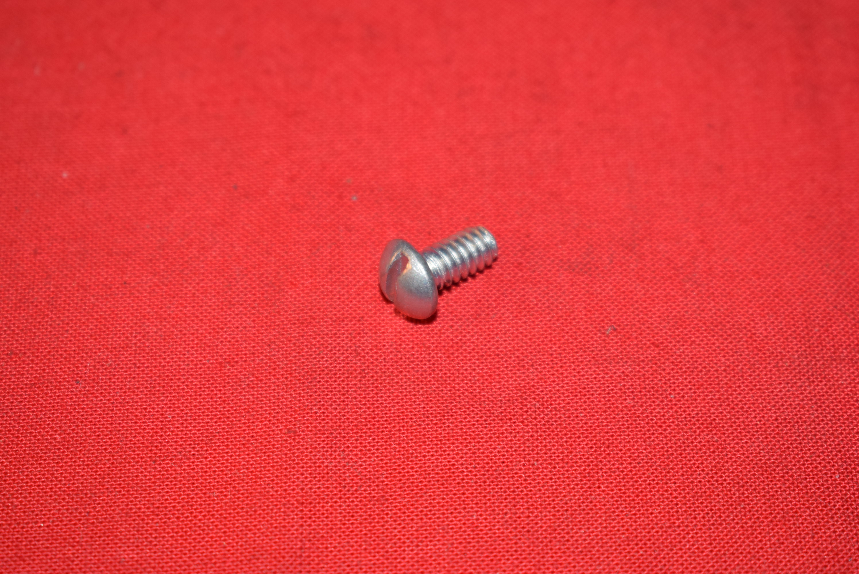 Screw 10-24 x 3/8" Round head. Cad
