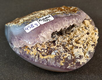 Agat Grotta med Ametistkristaller - AGGMA33