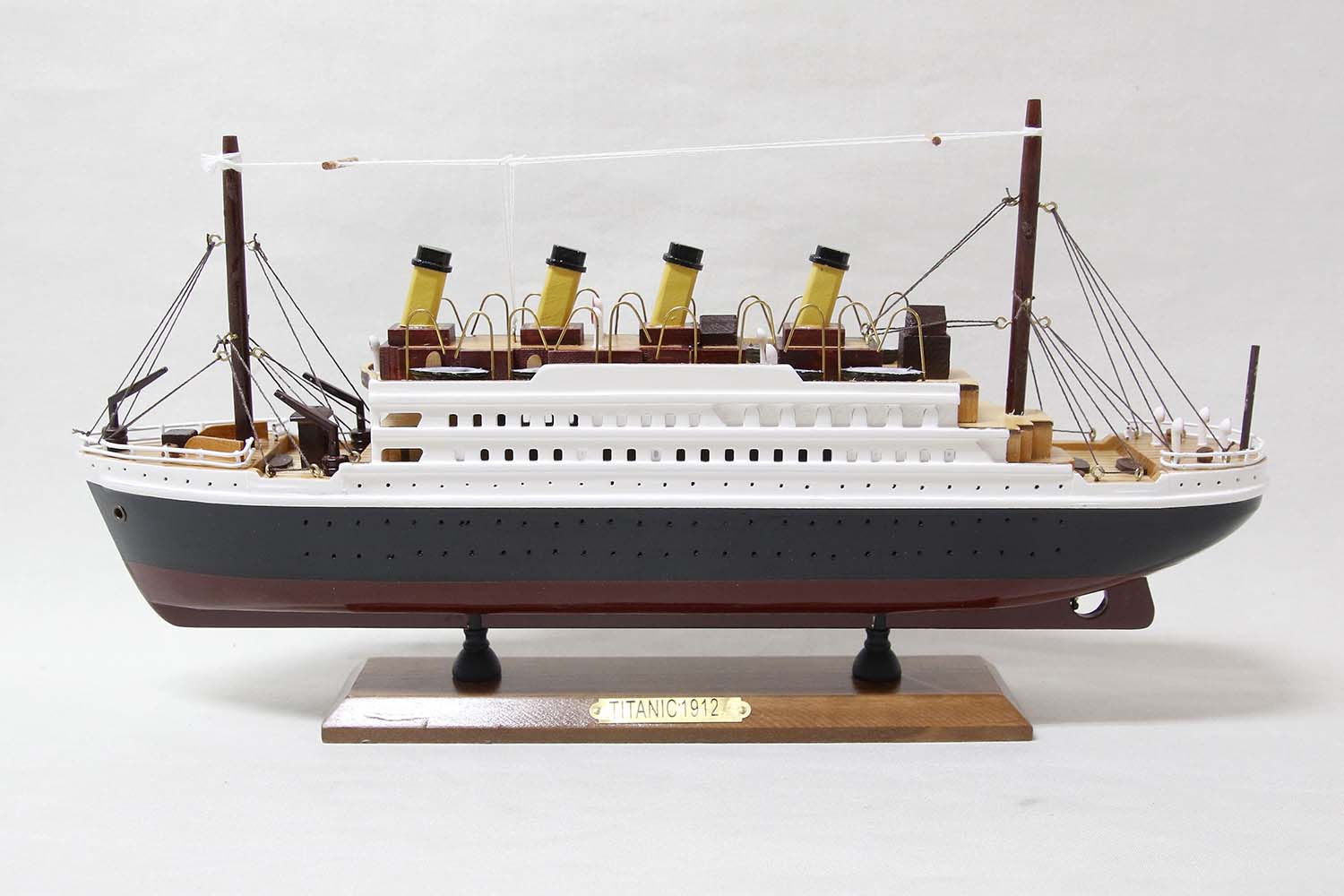 Titanic Trämodell 45x24 cm - 2
