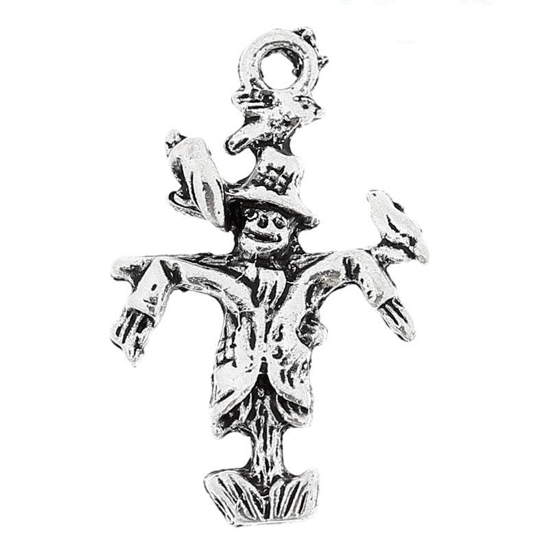 Charm Scarecrow