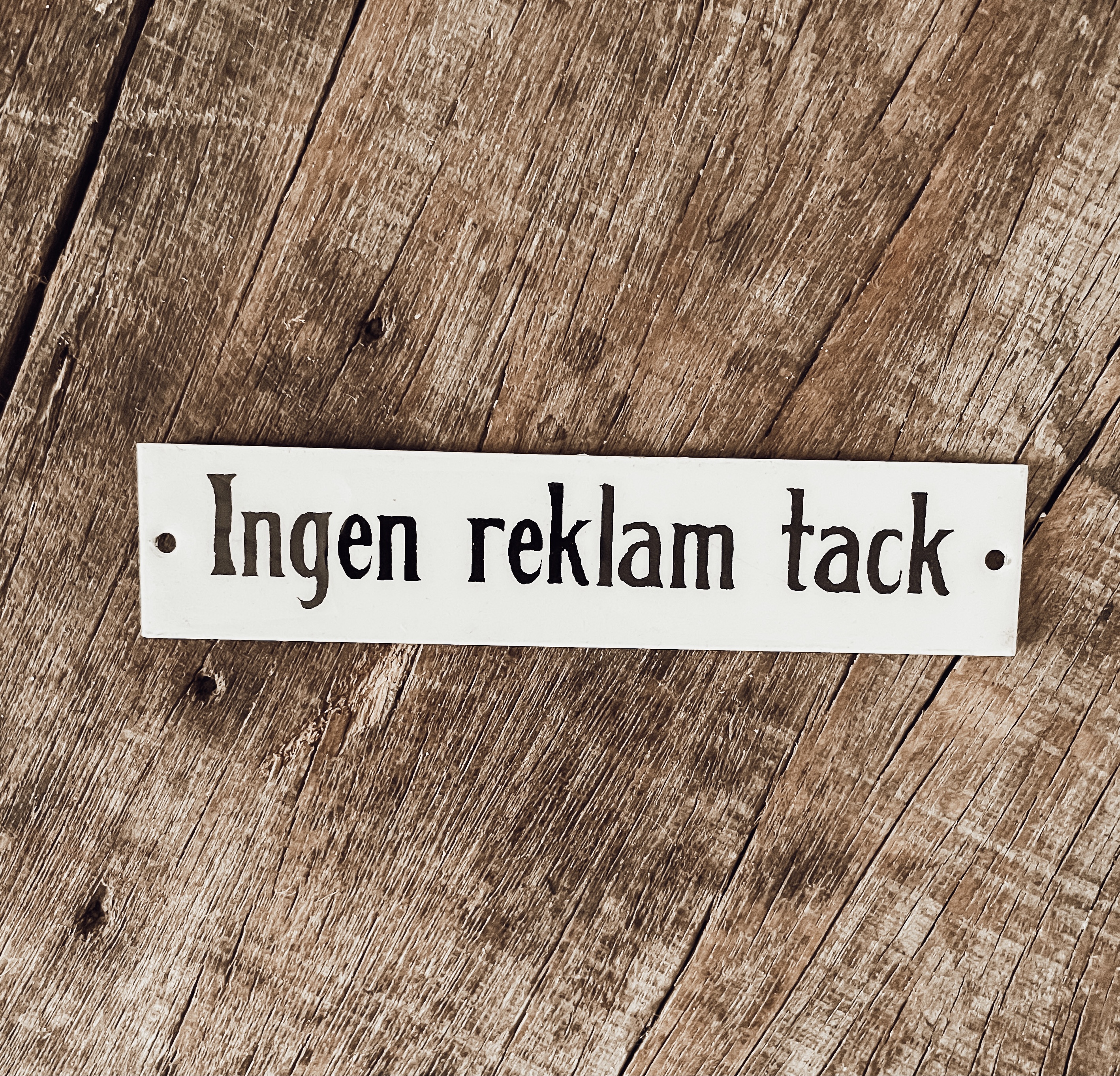 Skylt i Metall Ingen reklam