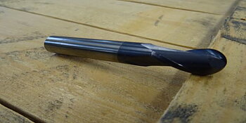 Belagd 2-skärig rundad spets 16mm