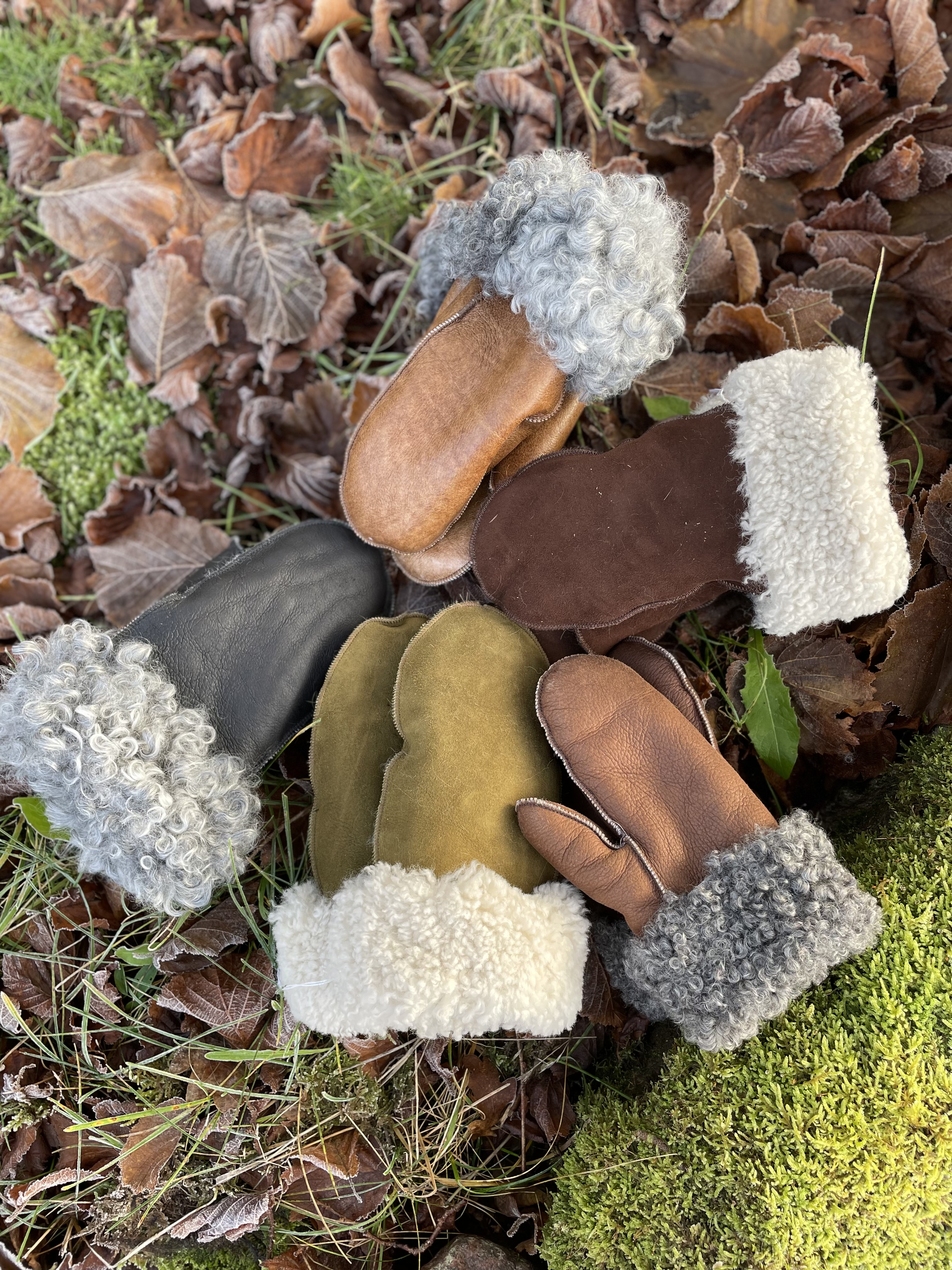 Sheepskin mittens - 2