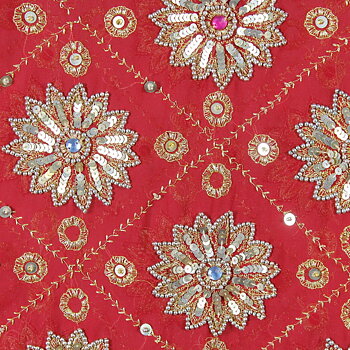 Vacker Indisk sari broderad med pärlor och paljetter. Fin till inredning, himmelssäng, gardiner, festduk eller sy något nytt av tyget
