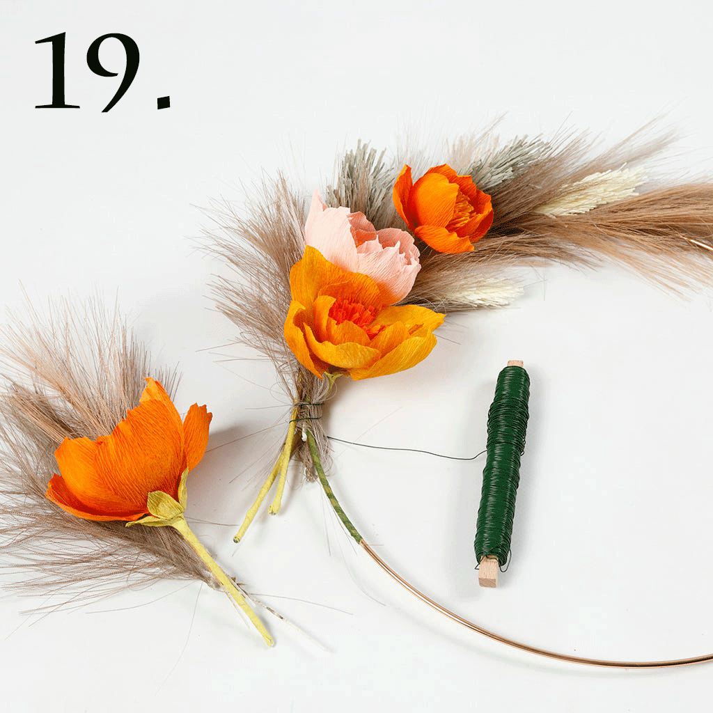 Krans pappersblommor och pampas - 20