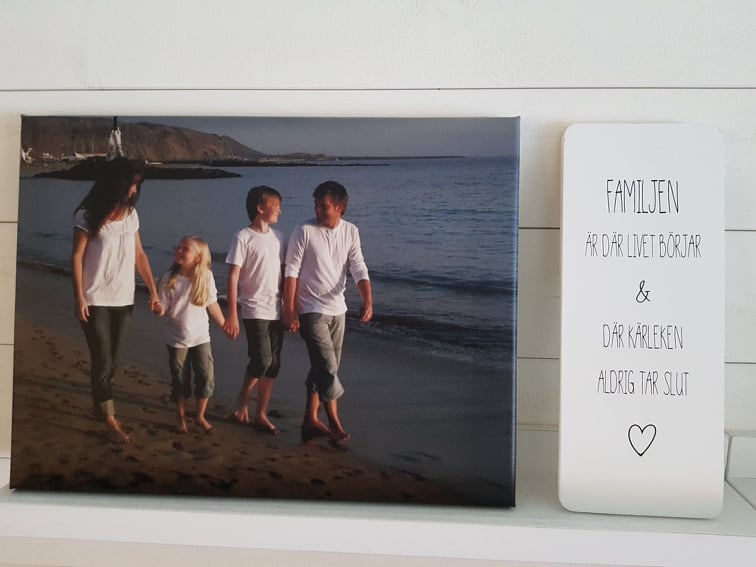 Trätavla med text " Familjen är där...." - 4