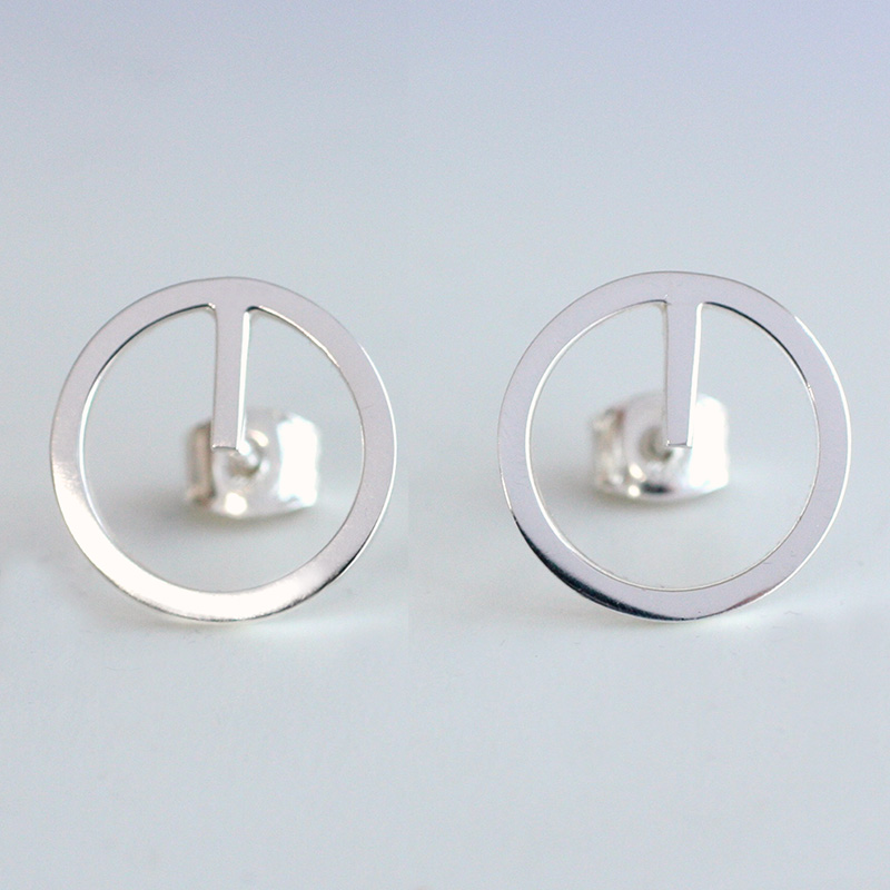 Cirkel - sterling silver stud - 7