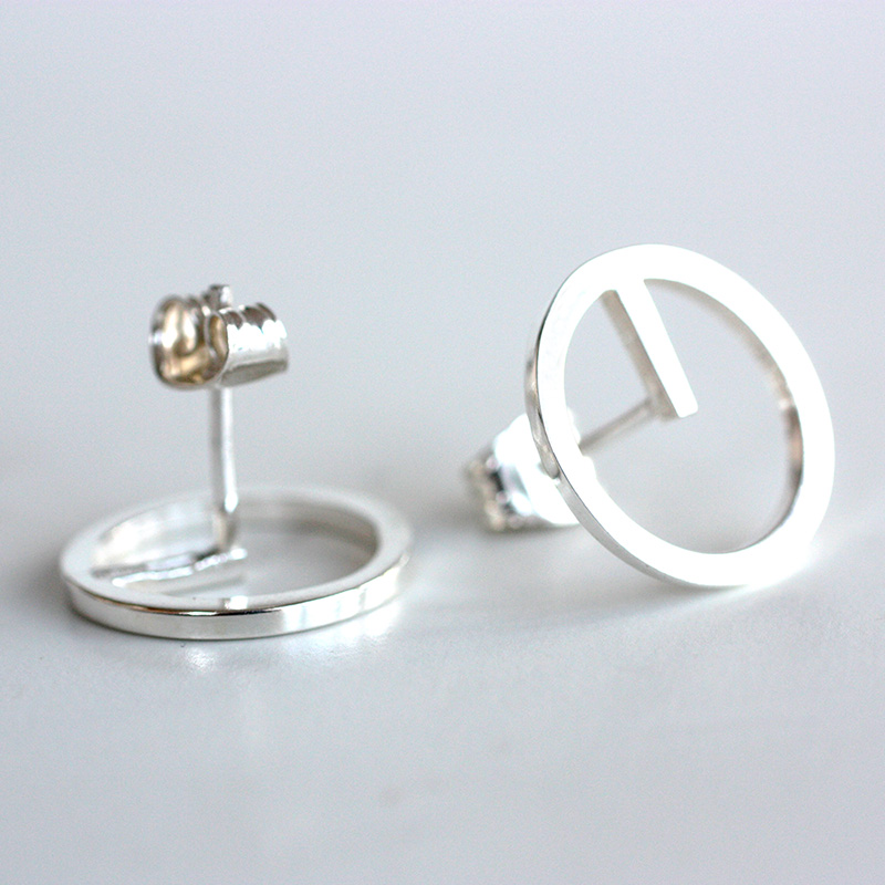Cirkel - sterling silver stud