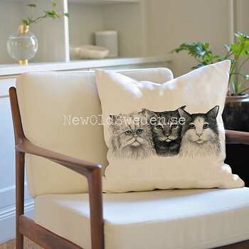 3 CATS 50x50 Kuddfodral - Charlotte Nicolin