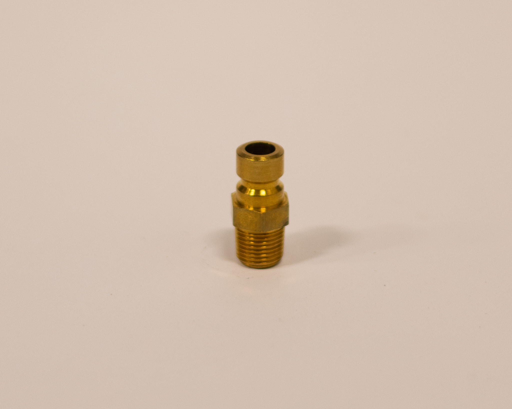 006RU10 - Nippel internationell serie 6 1/8 gänga