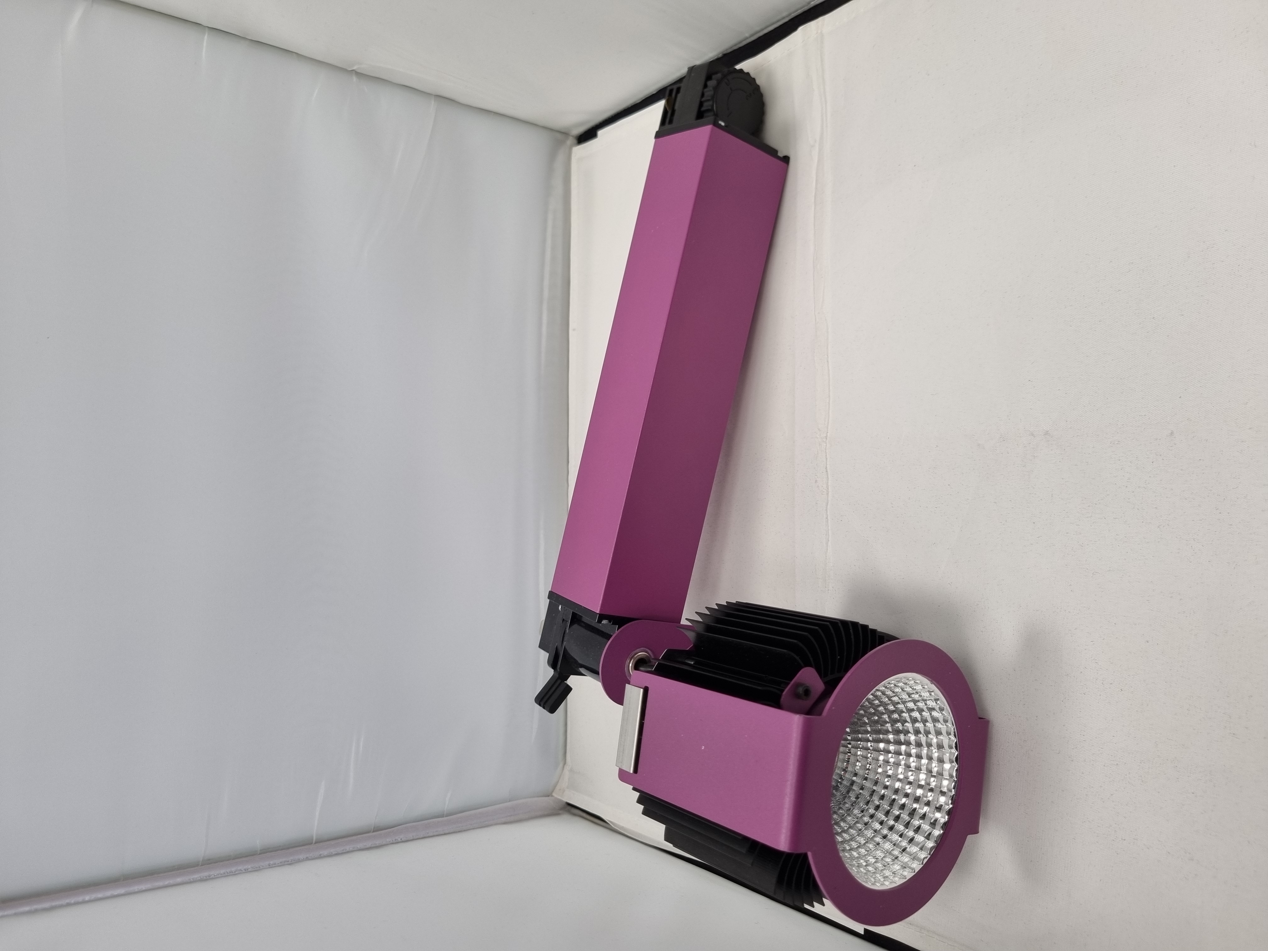 Track-LED Pink 31W