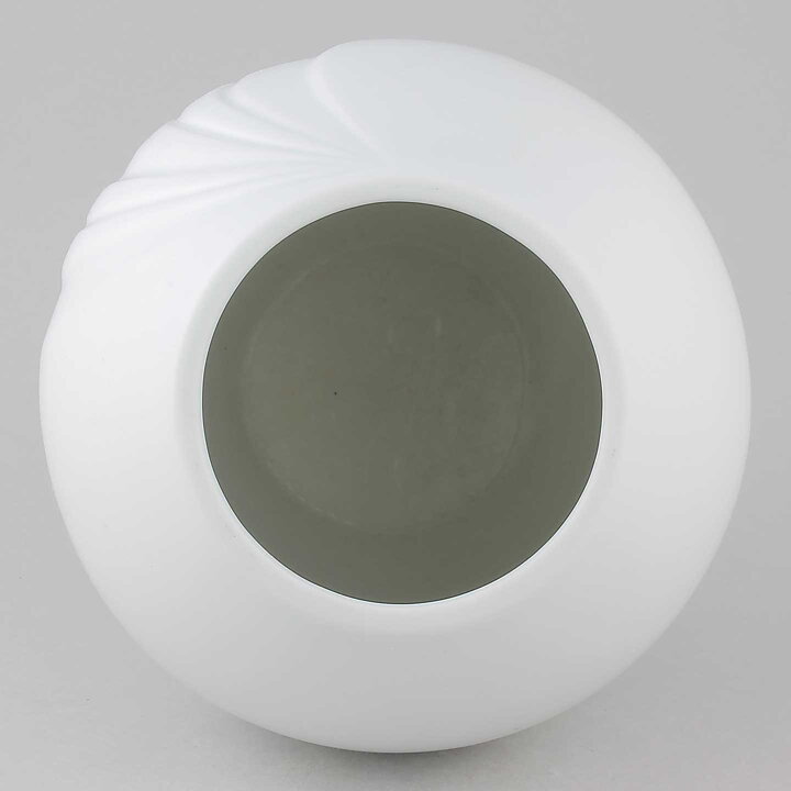 Helén Tapper (1980s) White Swelling Vase 18 cm