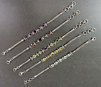 Silver Armband med fascett slipade stenar