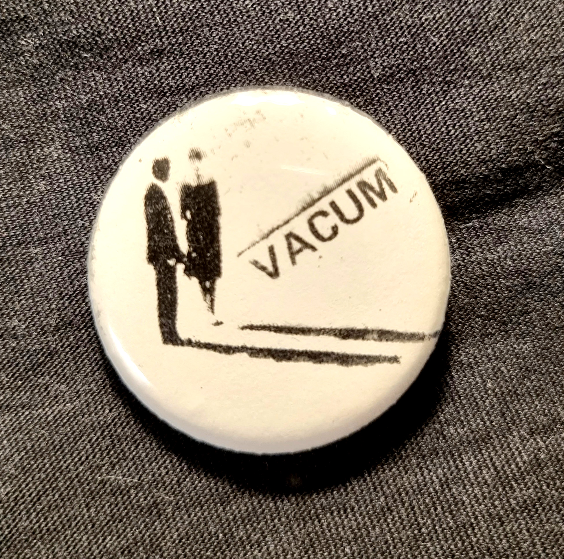 VACUM - badge 2