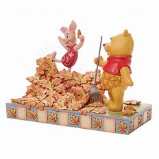 Disneys Nalle Puh " Piglet Playing in a Pile " Jim Shore